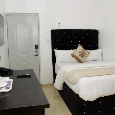 Deluxe Room2